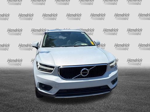 Used 2021 Volvo XC40 T5 Momentum w/ Premium Package AWD/4WD image 5