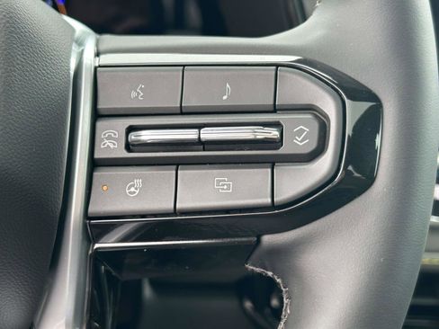 New 2026 Chevrolet Colorado ZR2 w/ Technology Package AWD/4WD image 21