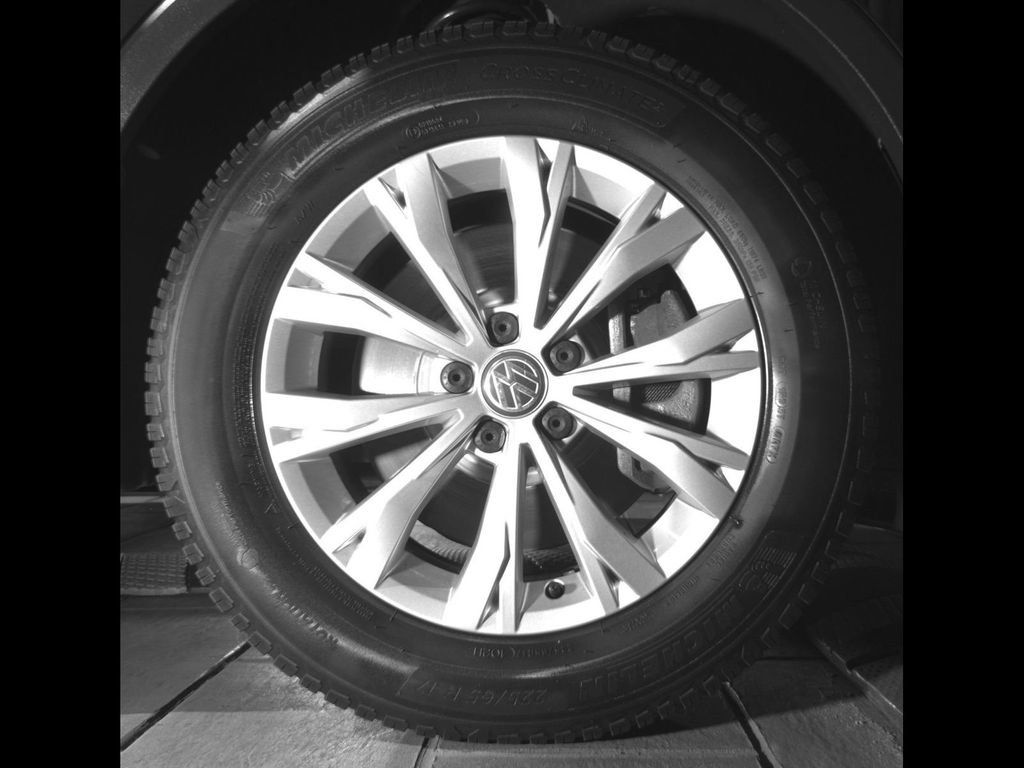 Used 2019 Volkswagen Tiguan S AWD/4WD image 9