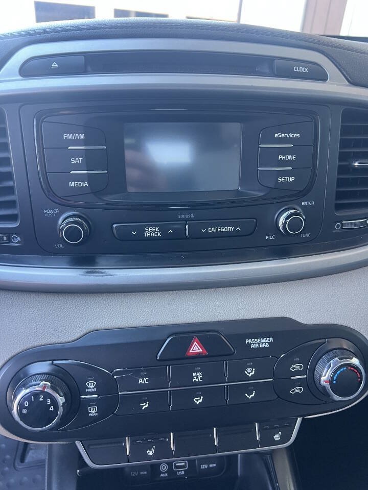 Used 2016 Kia Sorento FWD w/ LX Convenience Package image 9