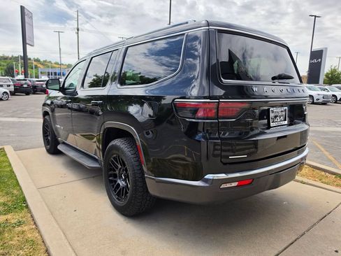 Used 2022 Jeep Wagoneer Series I AWD/4WD image 7