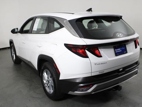 Used 2026 Hyundai Tucson SE image 4