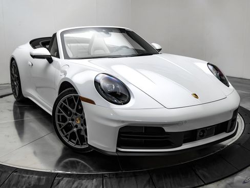 Used 2025 Porsche 911 Carrera RWD image 30