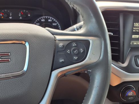 Used 2018 GMC Acadia SLE FWD image 26