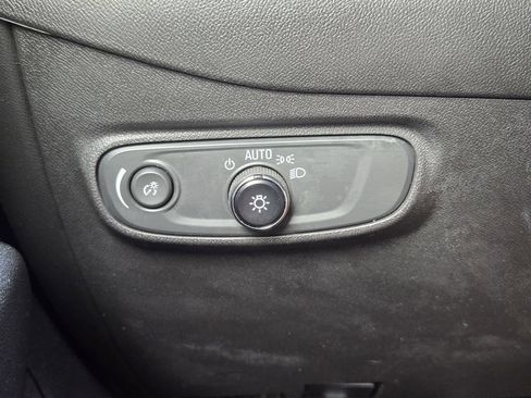 Used 2023 Chevrolet Equinox LT AWD/4WD image 21
