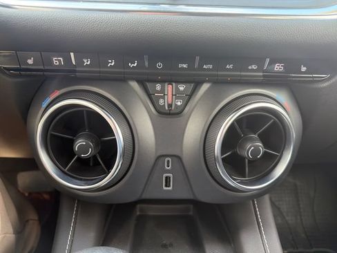 Used 2023 Chevrolet Blazer LT w/ Convenience Package AWD/4WD image 22