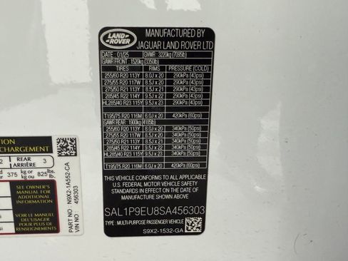 Used 2025 Land Rover Range Rover Sport SE AWD/4WD image 20