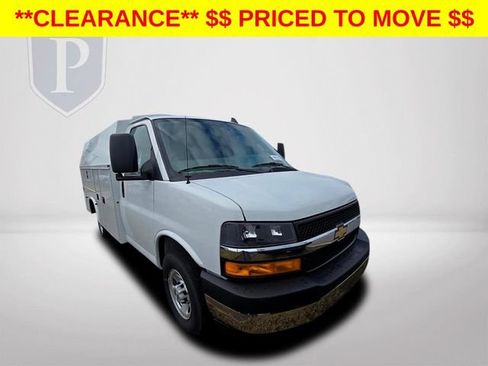 New 2025 Chevrolet Express 3500 w/ Power Convenience Package RWD image 16
