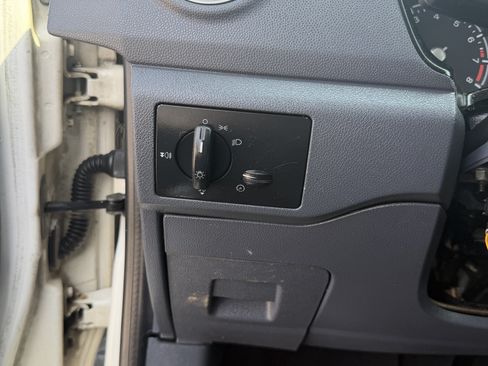 Used 2011 Ford Transit Connect XLT FWD image 21