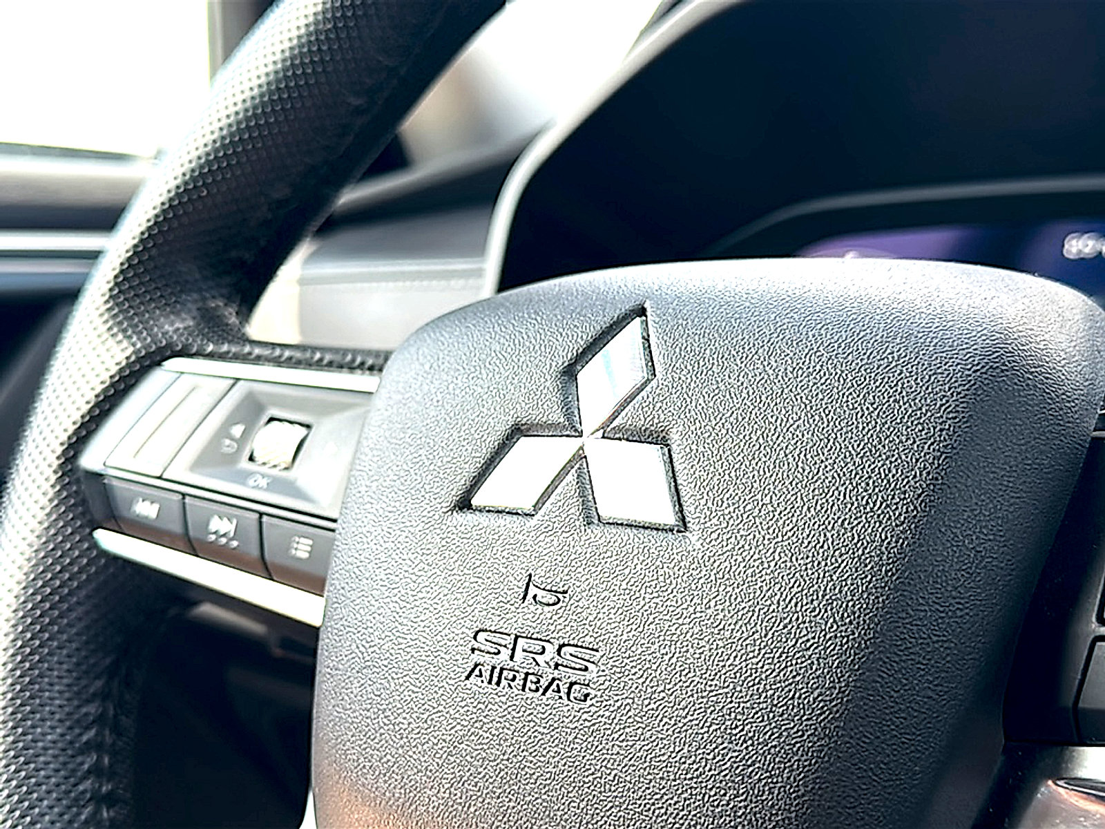 Used 2023 Mitsubishi Outlander SEL FWD image 31