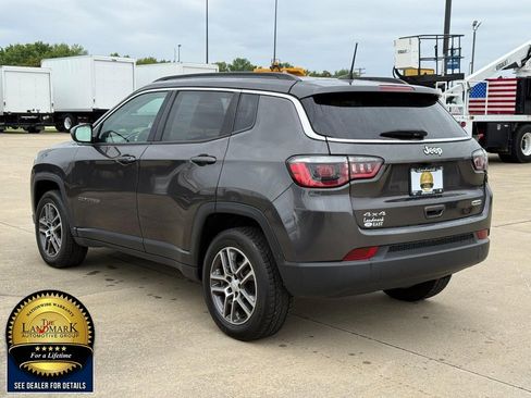 Used 2017 Jeep Compass Latitude w/ Popular Equipment Group AWD/4WD image 7