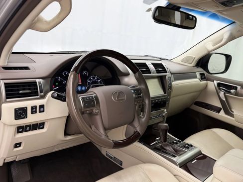 Used 2019 Lexus GX 460 Luxury AWD/4WD image 11