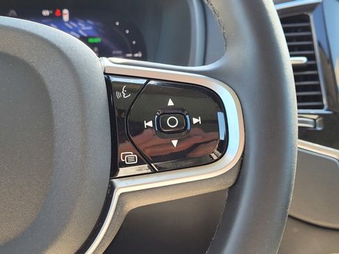 Certified 2025 Volvo XC90 T8 Ultra image 17