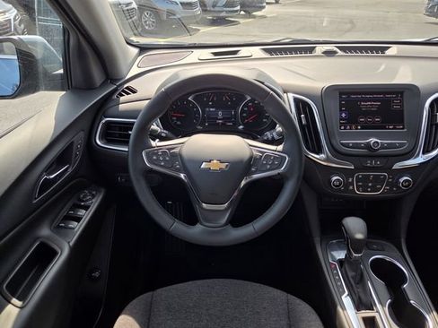 Certified 2024 Chevrolet Equinox LT FWD image 17