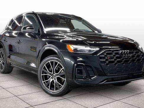 Used 2023 Audi SQ5 Premium Plus w/ Premium Plus Package image 2