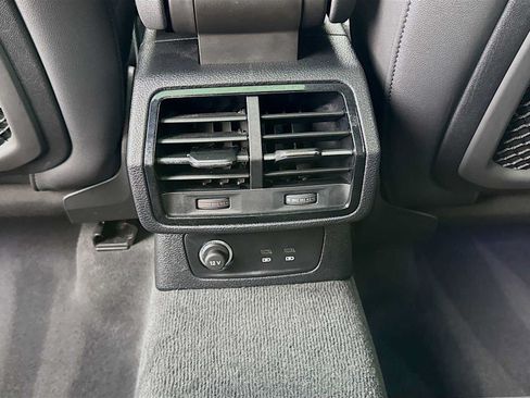 Used 2023 Audi Q3 2.0T Premium w/ Black Optic Sport Package AWD/4WD image 25