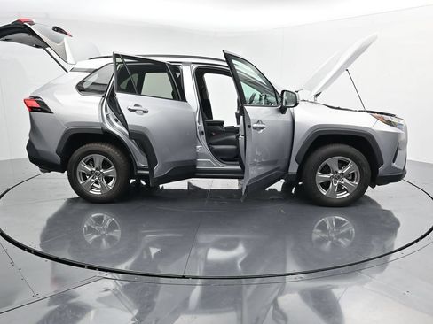 Used 2023 Toyota RAV4 XLE AWD/4WD image 40