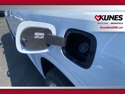 New 2026 Buick Enclave Avenir w/ Super Cruise Package FWD image 17