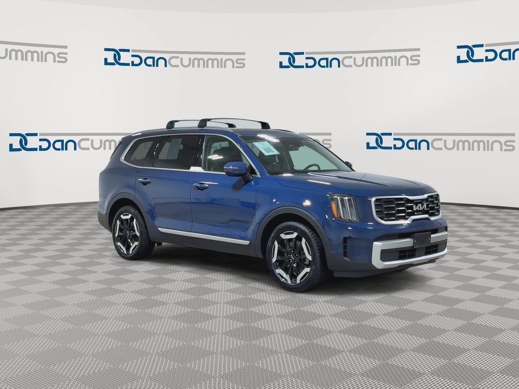 Used 2025 Kia Telluride S AWD/4WD image 2