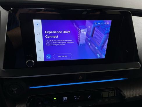 Used 2023 Toyota Prius XLE image 2