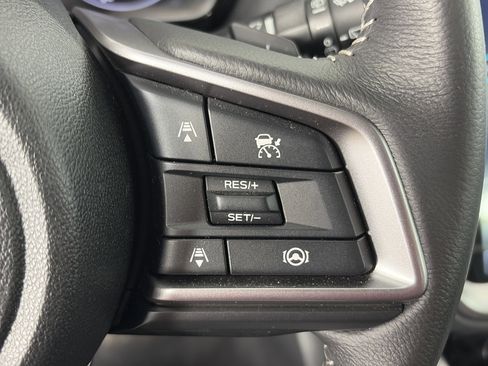 Used 2025 Subaru Outback Premium AWD/4WD image 32