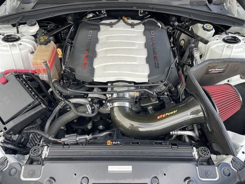 Used 2019 Chevrolet Camaro SS RWD image 2