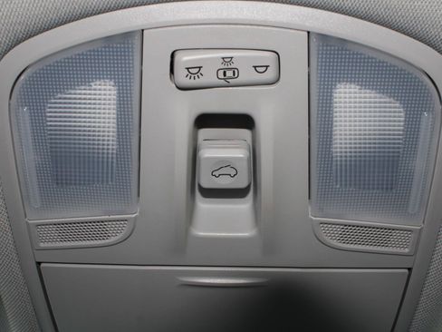 Used 2022 Hyundai Kona Limited AWD/4WD image 13