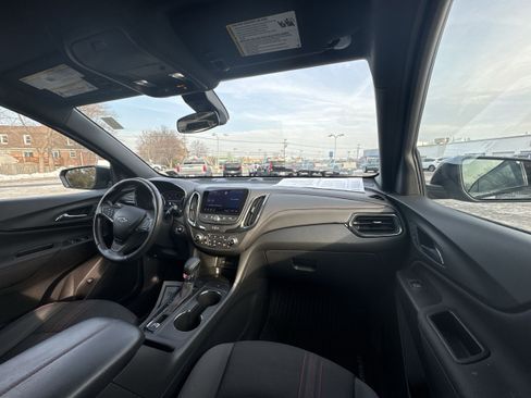 Used 2022 Chevrolet Equinox RS w/ Infotainment Package image 30