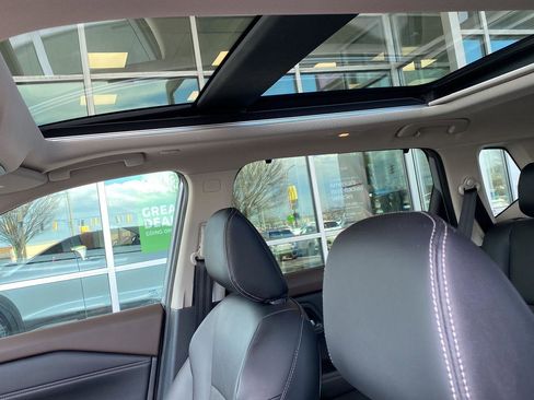 Certified 2023 Nissan Rogue SL w/ SL Premium Package image 21