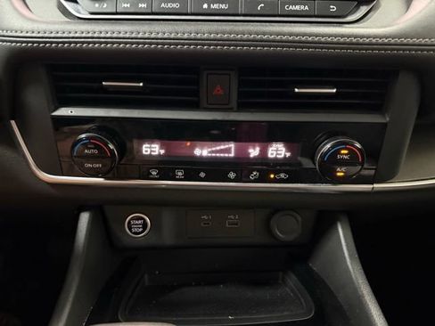 Used 2023 Nissan Rogue SV AWD/4WD image 19