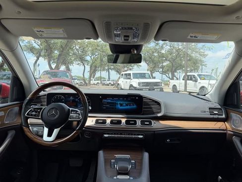 Used 2021 Mercedes-Benz GLS 450 4MATIC image 18