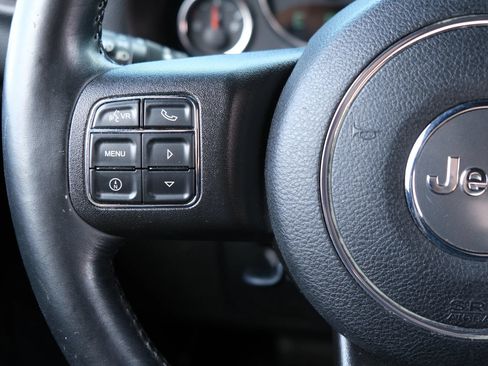 Used 2015 Jeep Wrangler Sport AWD/4WD image 24
