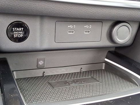 New 2025 Nissan Rogue SL w/ Tech Package AWD/4WD image 16