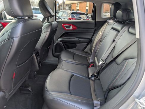 Used 2022 Jeep Compass Trailhawk image 16