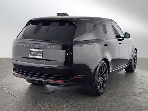 Used 2023 Land Rover Range Rover SE AWD/4WD image 5