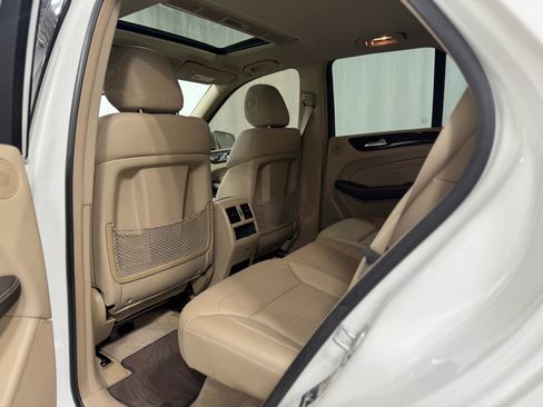 Used 2015 Mercedes-Benz ML 350 ML 350 4MATIC Sport Utility 4D image 35