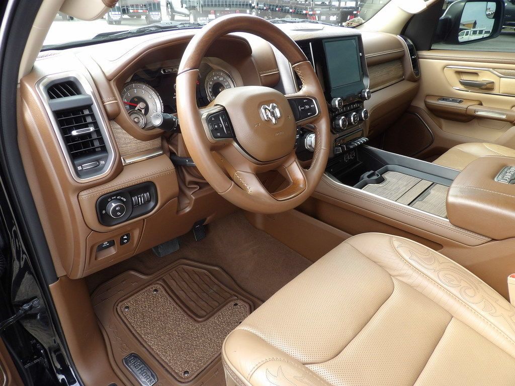 Used 2019 RAM 1500 Limited RWD image 16