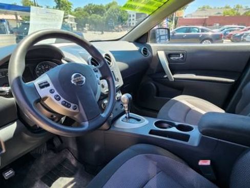 Used 2011 Nissan Rogue SV w/ Premium Pkg AWD/4WD image 5