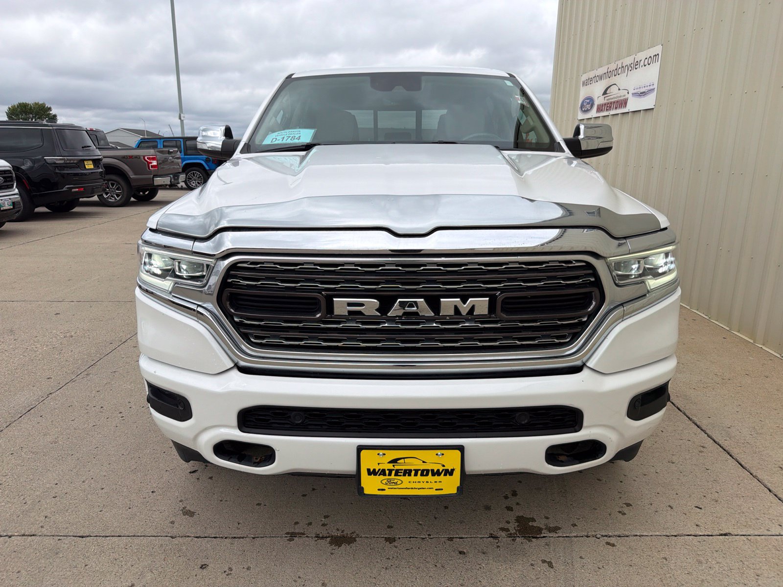 Used 2021 RAM 1500 Limited w/ Off-Road Group AWD/4WD image 3