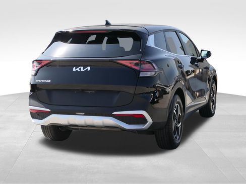 Used 2025 Kia Sportage LX FWD image 3