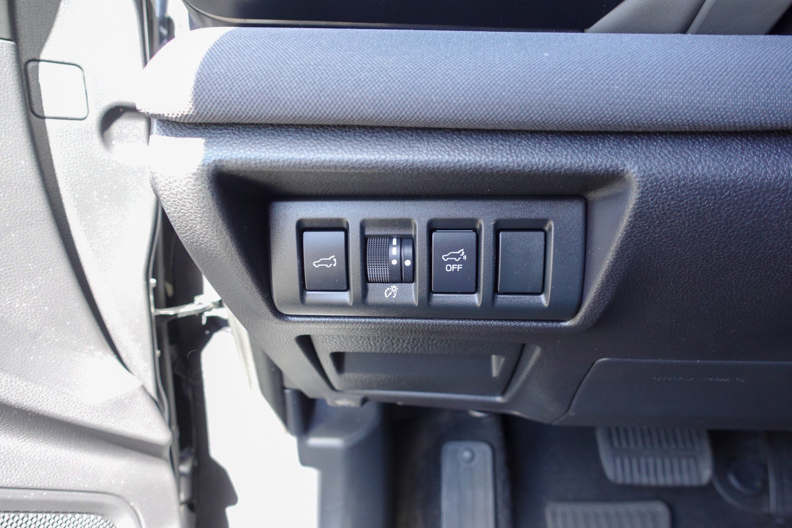 Certified 2024 Subaru Outback Premium AWD/4WD image 12