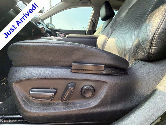 Used 2020 Toyota Camry XSE FWD image 31