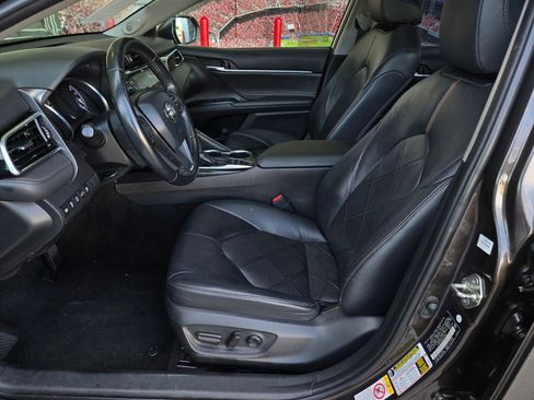 Used 2018 Toyota Camry XLE w/ Audio Package image 15