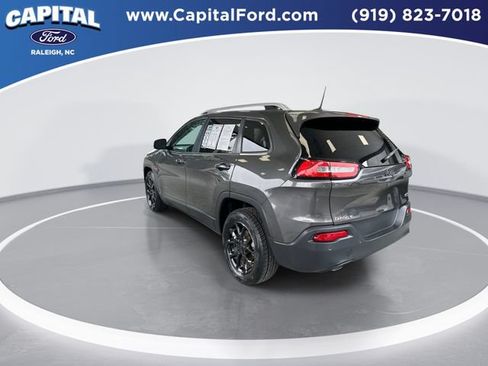 Used 2016 Jeep Cherokee Latitude w/ Safety/Convenience Group FWD image 6