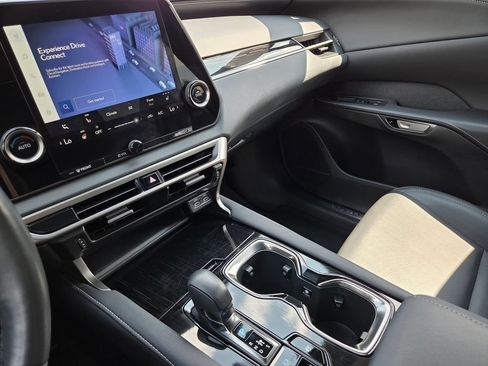 Used 2024 Lexus RX 350h w/ Accessory Package (K3) AWD/4WD image 35