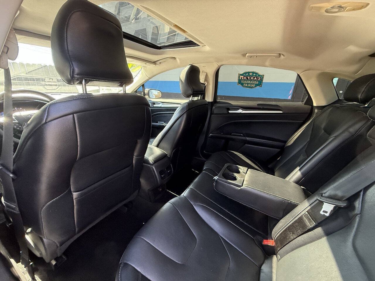 Used 2017 Ford Fusion Titanium FWD image 15