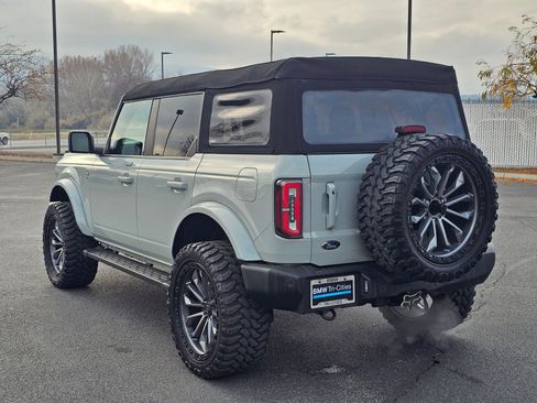 Used 2023 Ford Bronco Outer Banks image 4
