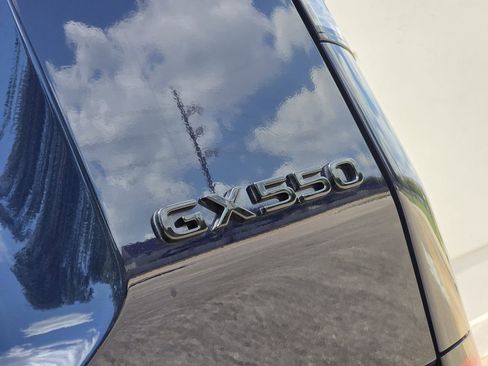 Used 2026 Lexus GX 550 w/ Accessory Package (2T) AWD/4WD image 43