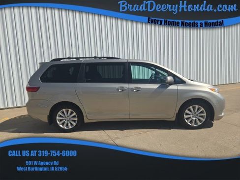 Used 2015 Toyota Sienna XLE AWD/4WD image 1