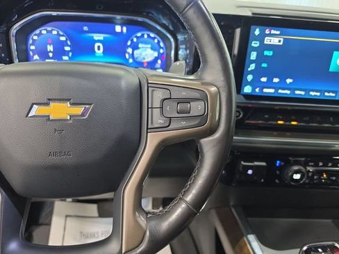 Used 2023 Chevrolet Silverado 1500 High Country w/ Technology Package AWD/4WD image 17